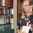 Андрей Бурлаков с книгой - Gatchinka.Ru
