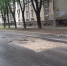 Автомобилисты жалуются на огромную дорожную яму в Гатчине - Gatchina.Life