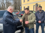 Автомобиль отправился из Гатчины на СВО