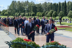 На Пискаревском кладбище состоялась торжественно-траурная церемония