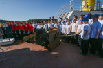 Поисковики подняли со дна Невы противотанковую пушку