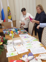 «Поздравление героя» - от гатчинских детей