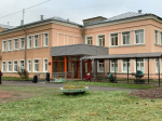 О благоустройстве территории у Детской поликлиники в Гатчине